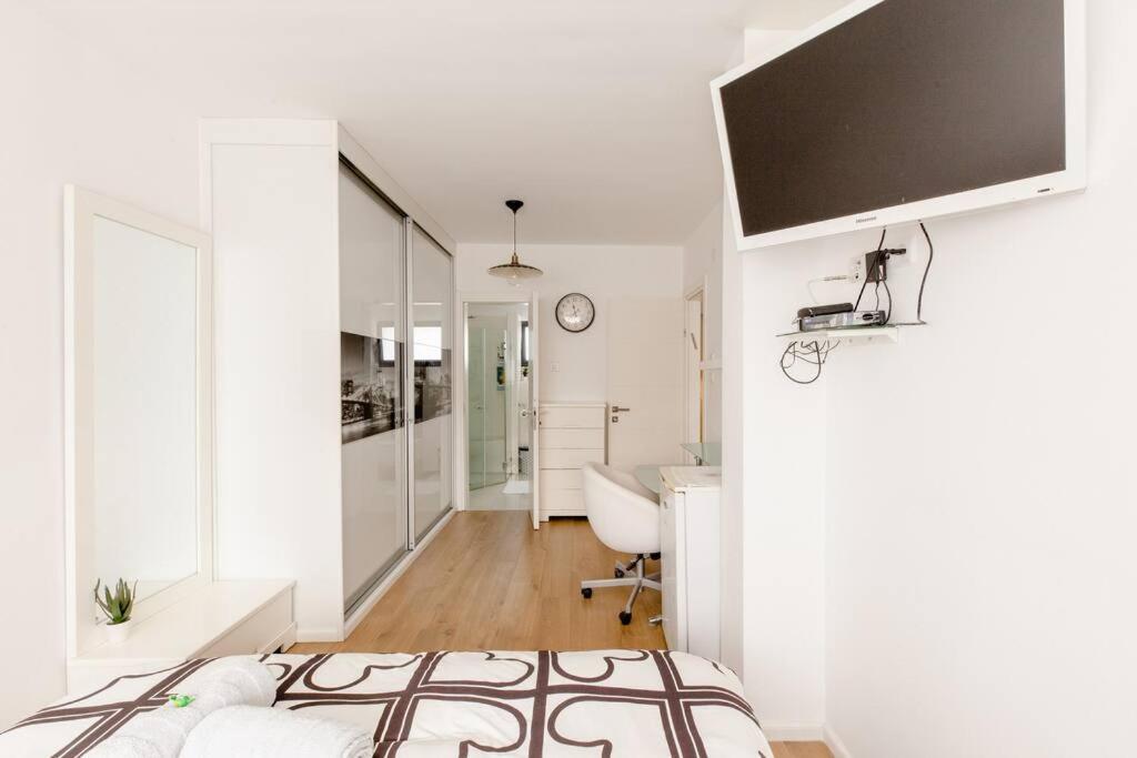 شقة Charming Unit With Pool And Great Amenities ريشون لتسيون المظهر الخارجي الصورة