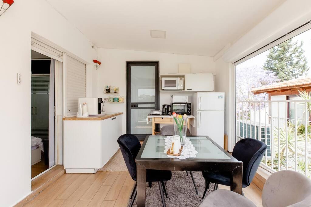 شقة Charming Unit With Pool And Great Amenities ريشون لتسيون المظهر الخارجي الصورة