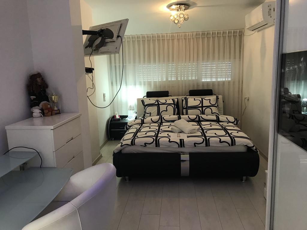 شقة Charming Unit With Pool And Great Amenities ريشون لتسيون المظهر الخارجي الصورة