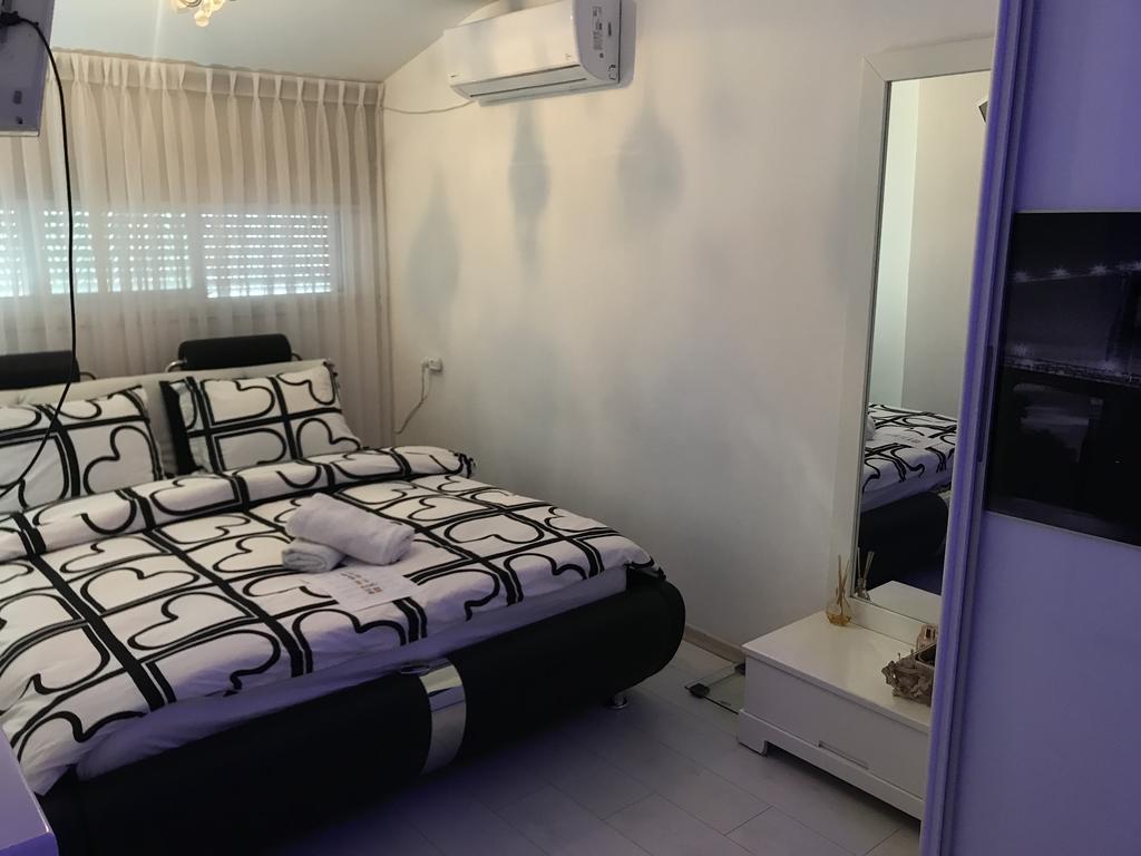 شقة Charming Unit With Pool And Great Amenities ريشون لتسيون المظهر الخارجي الصورة